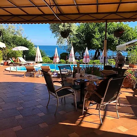 Capri Hotel 3*