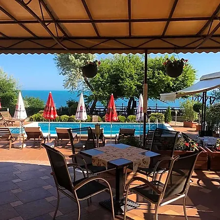 Hotel Capri 3*